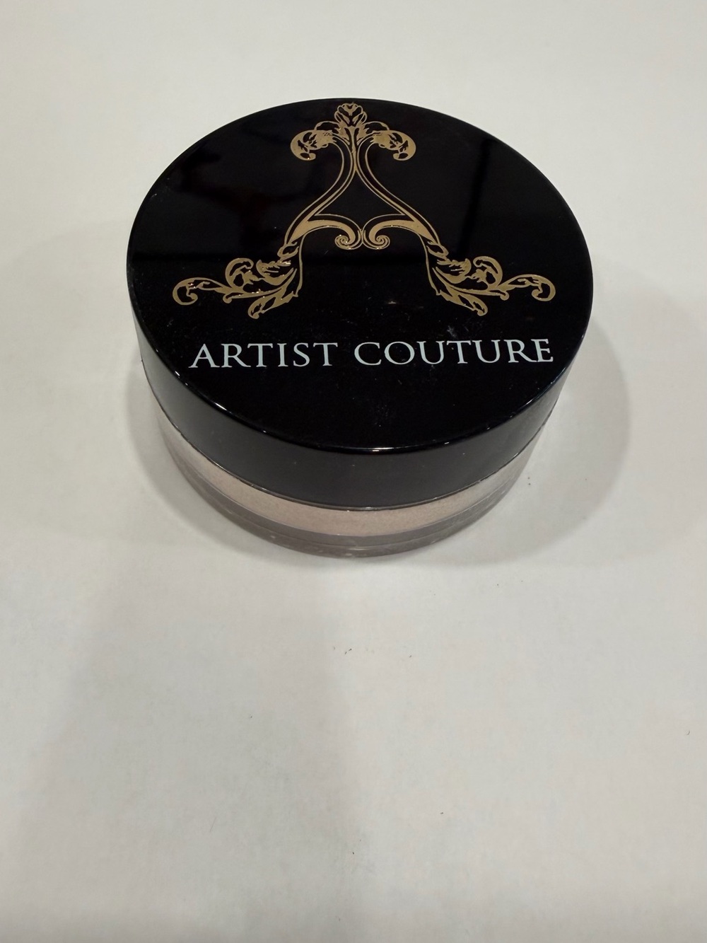 Artist Couture Loose Setting Powder - Black & Gold Lid, Cream Powder